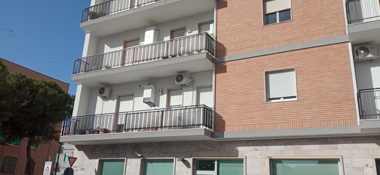 Family Apartment Brindisi Zewnętrze zdjęcie